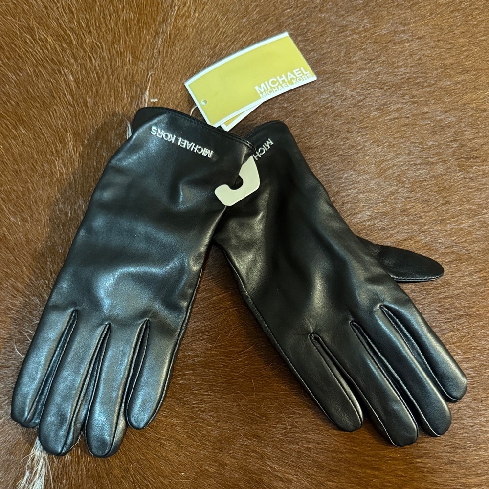 Michael Kors Sleek Black Leather Gloves